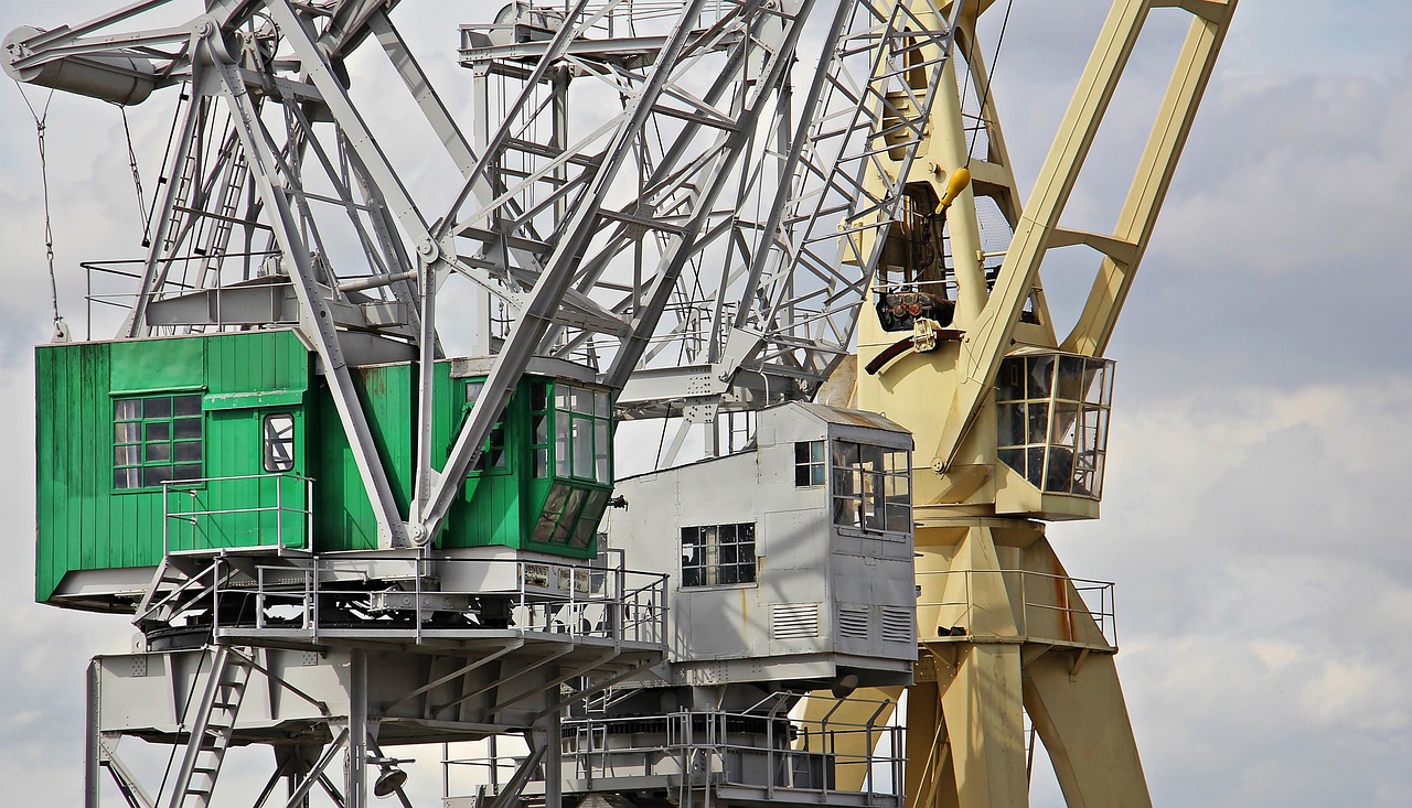 Port cranes, harbor cranes, heaven — Strong and Reliable Evaluation Industry Crucial For Much Better Use of Home Loans
